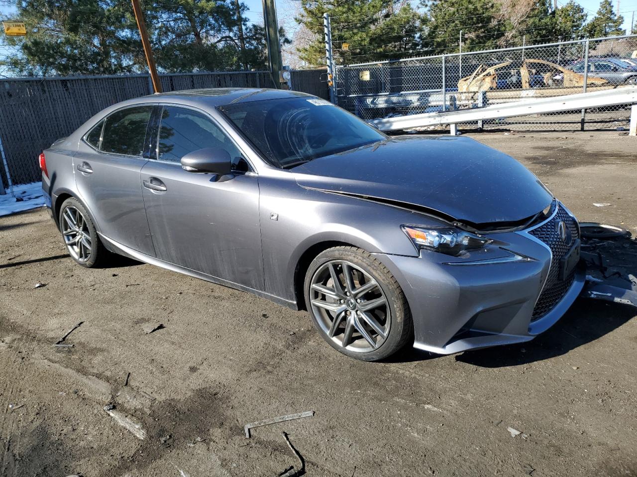 2015 LEXUS IS 350 — VIN JTHCE1D27F5009868 — photo 4
