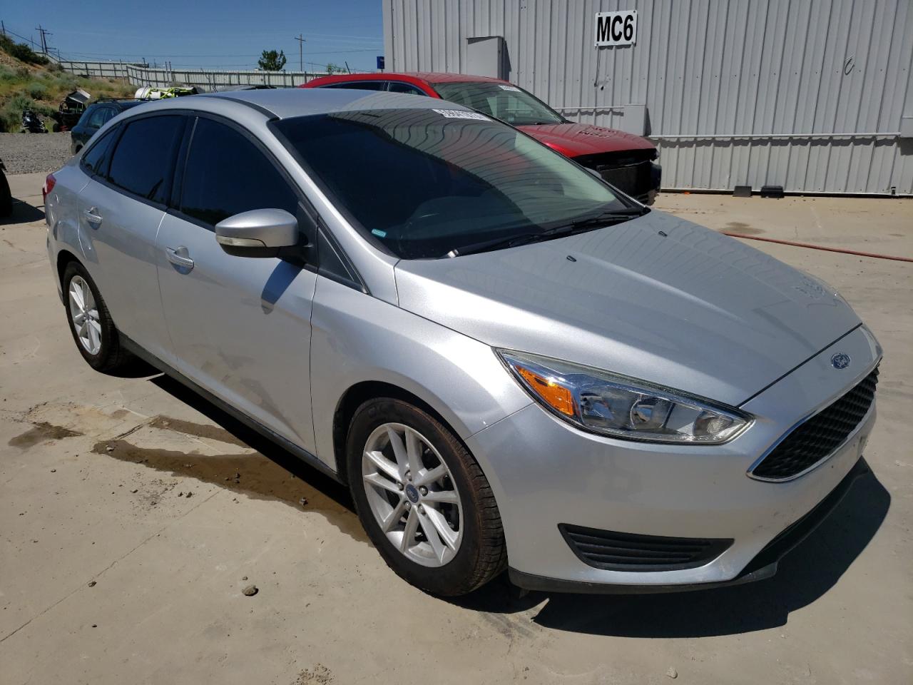 2016 FORD FOCUS SE — VIN 1FADP3F28GL271894 — photo 4