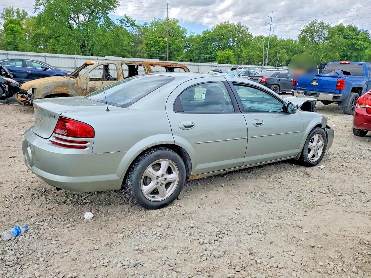 2004 DODGE Stratus — VIN 1B3EL46R24N287085 — photo 3