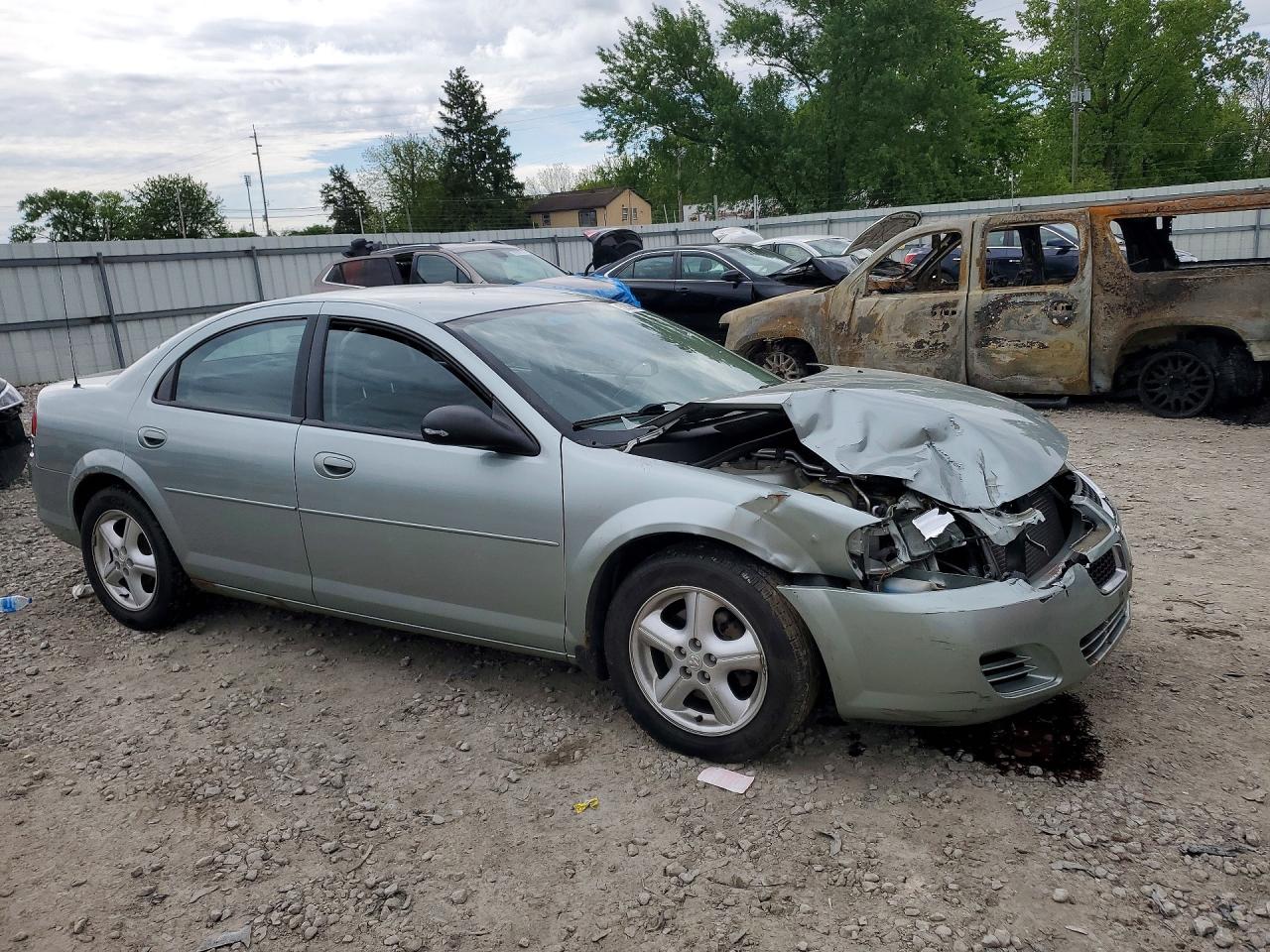 2004 DODGE Stratus — VIN 1B3EL46R24N287085 — photo 4