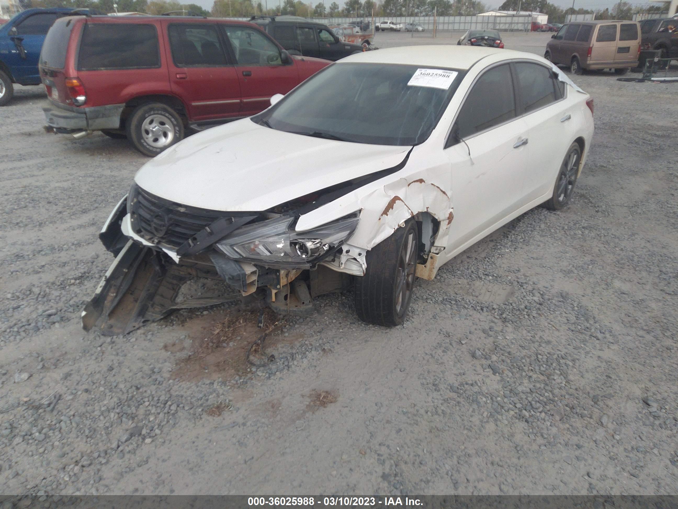 2018 NISSAN ALTIMA — VIN 1N4AL3AP6JC237185 — photo 2