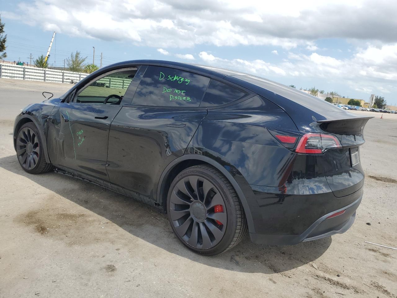 2022 TESLA MODEL Y — VIN 7SAYGDEF8NF318673 — photo 2