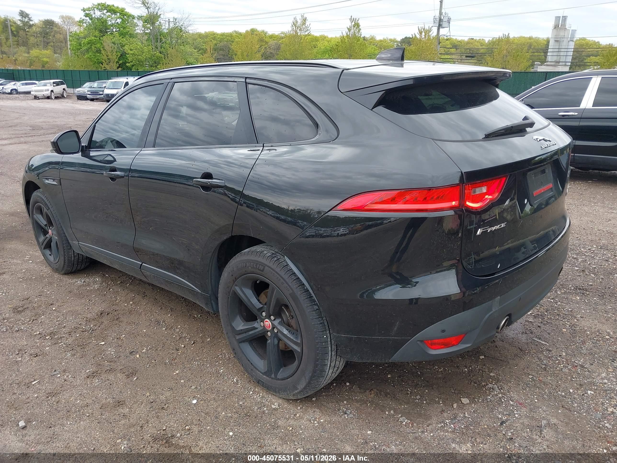 2018 JAGUAR F-Pace — VIN SADCL2EV0JA244896 — photo 3