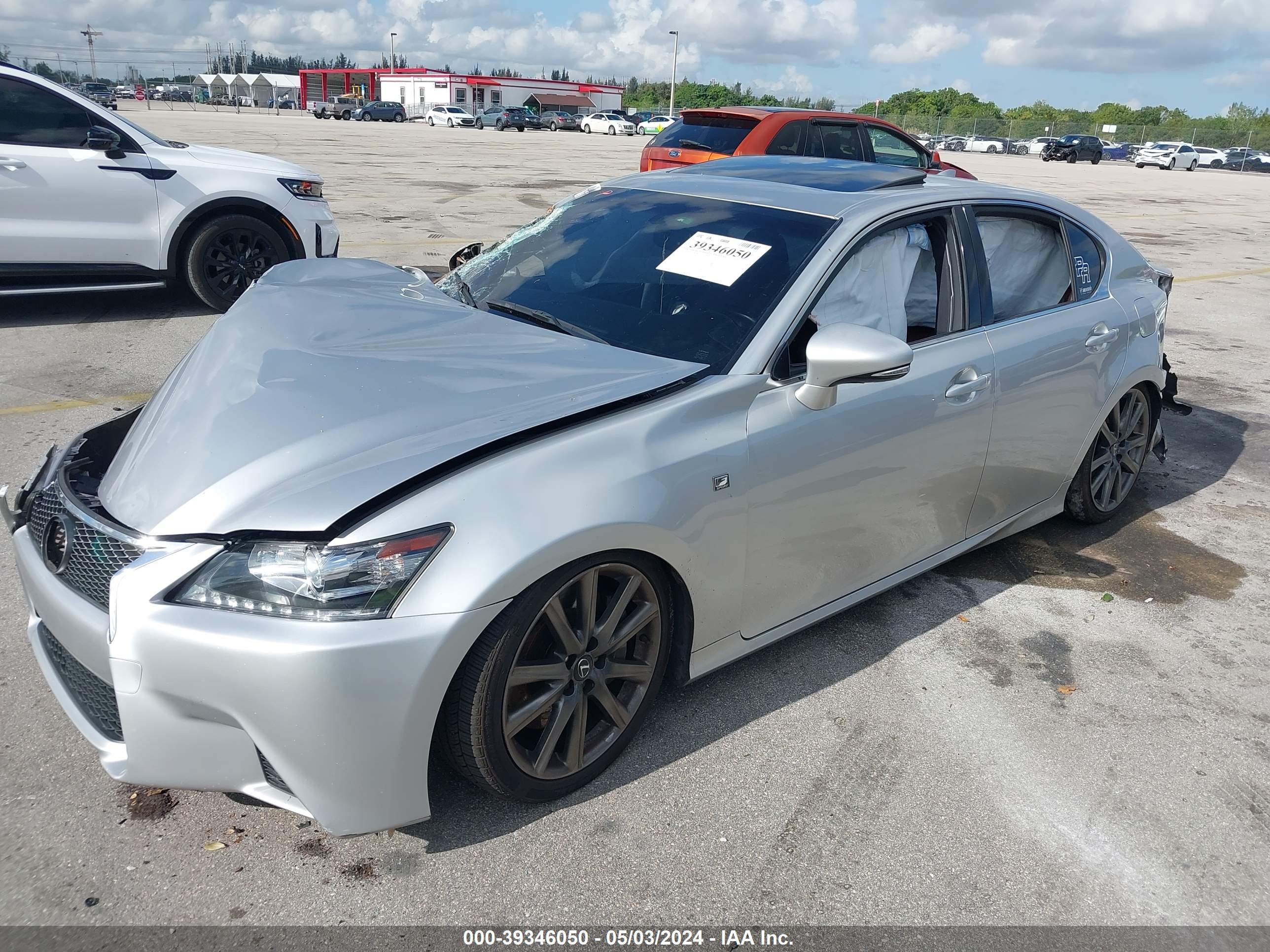 2015 LEXUS GS 350 — VIN JTHBE1BL5FA010886 — photo 2
