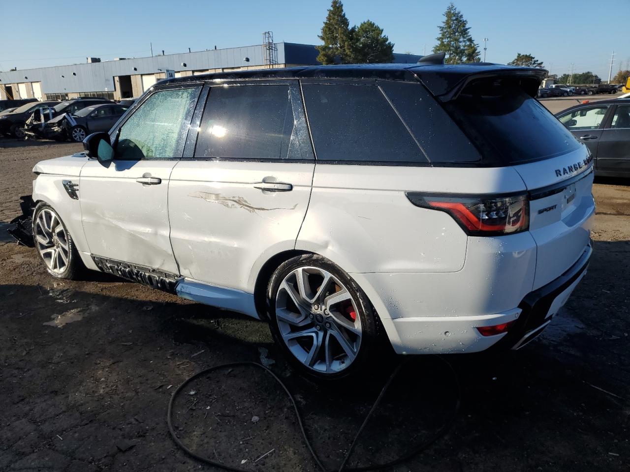 2019 LAND ROVER RANGE ROVE — VIN SALWV2SV1KA422820 — photo 2