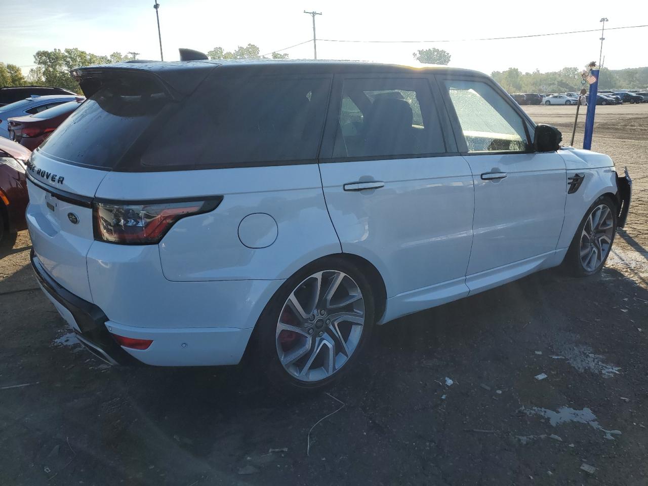 2019 LAND ROVER RANGE ROVE — VIN SALWV2SV1KA422820 — photo 3