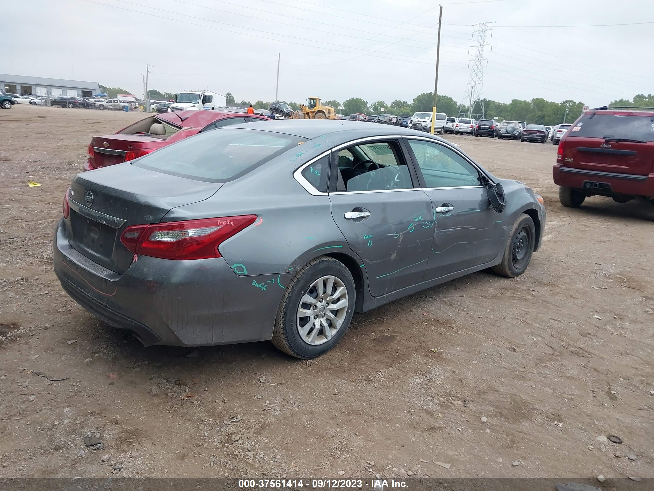 2018 NISSAN ALTIMA — VIN 1N4AL3AP6JC172483 — photo 4
