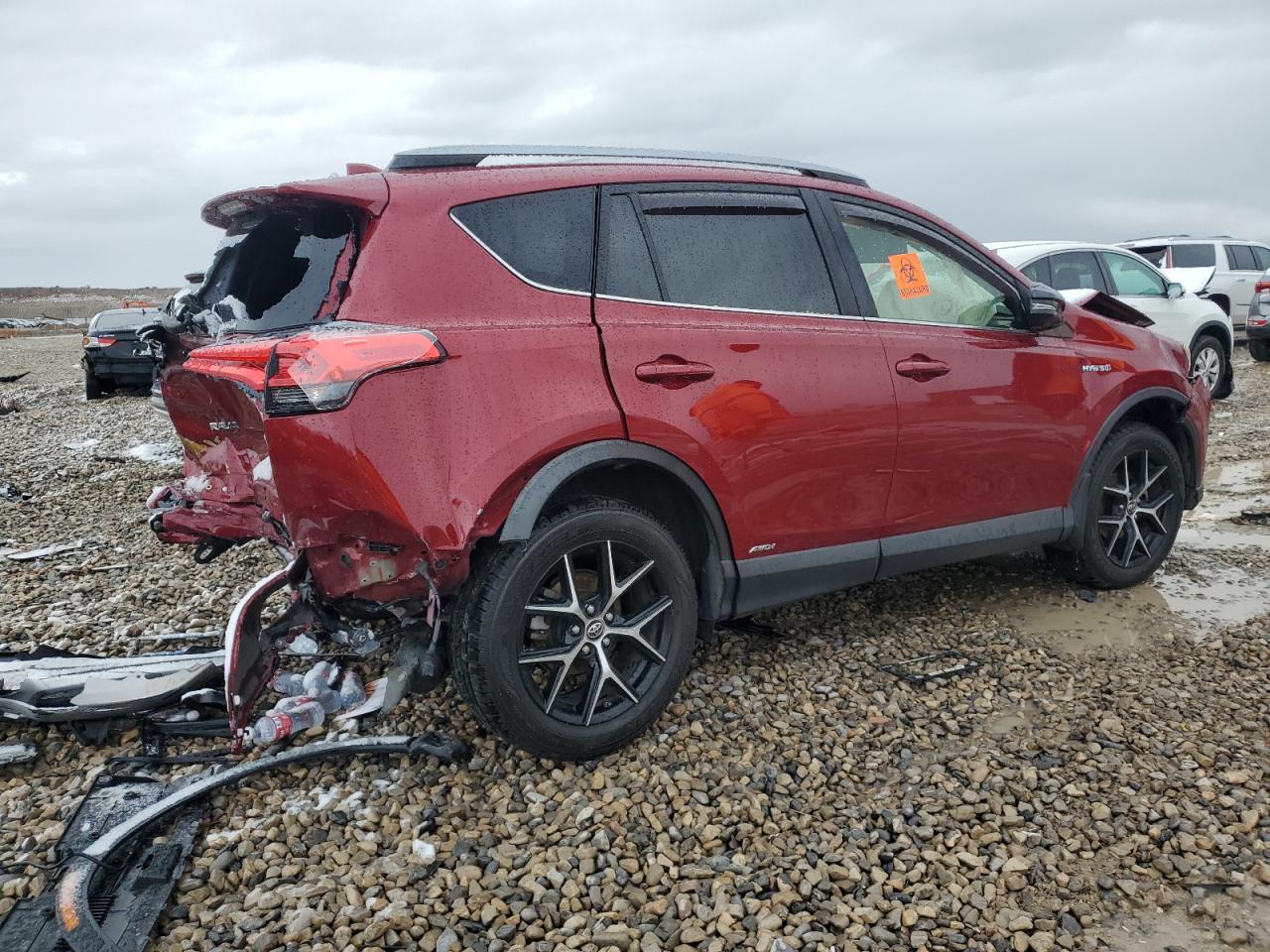 2018 TOYOTA RAV4 HV SE — VIN JTMJJREV2JD248397 — photo 3