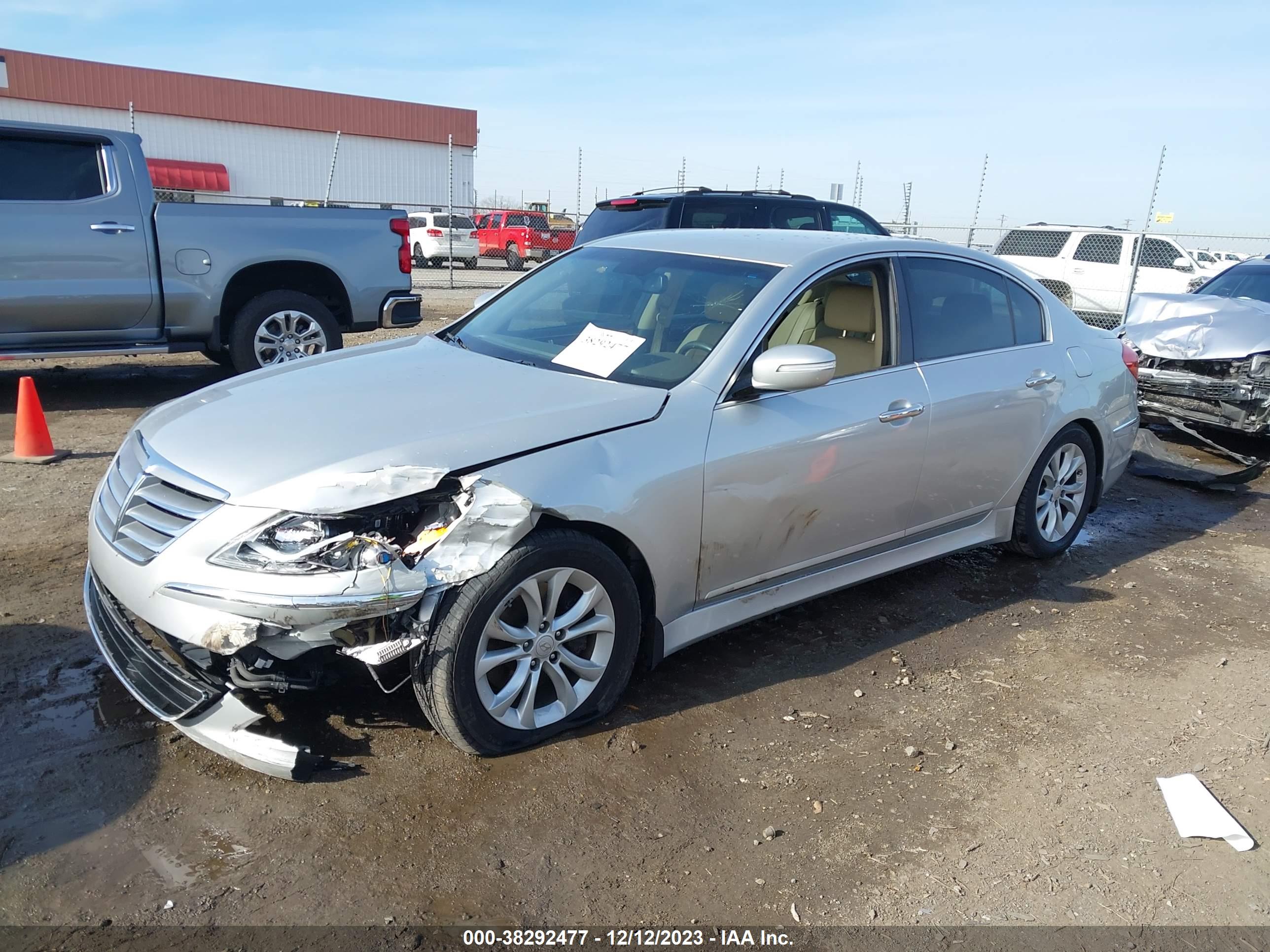2012 HYUNDAI GENESIS — VIN KMHGC4DD7CU196862 — photo 2