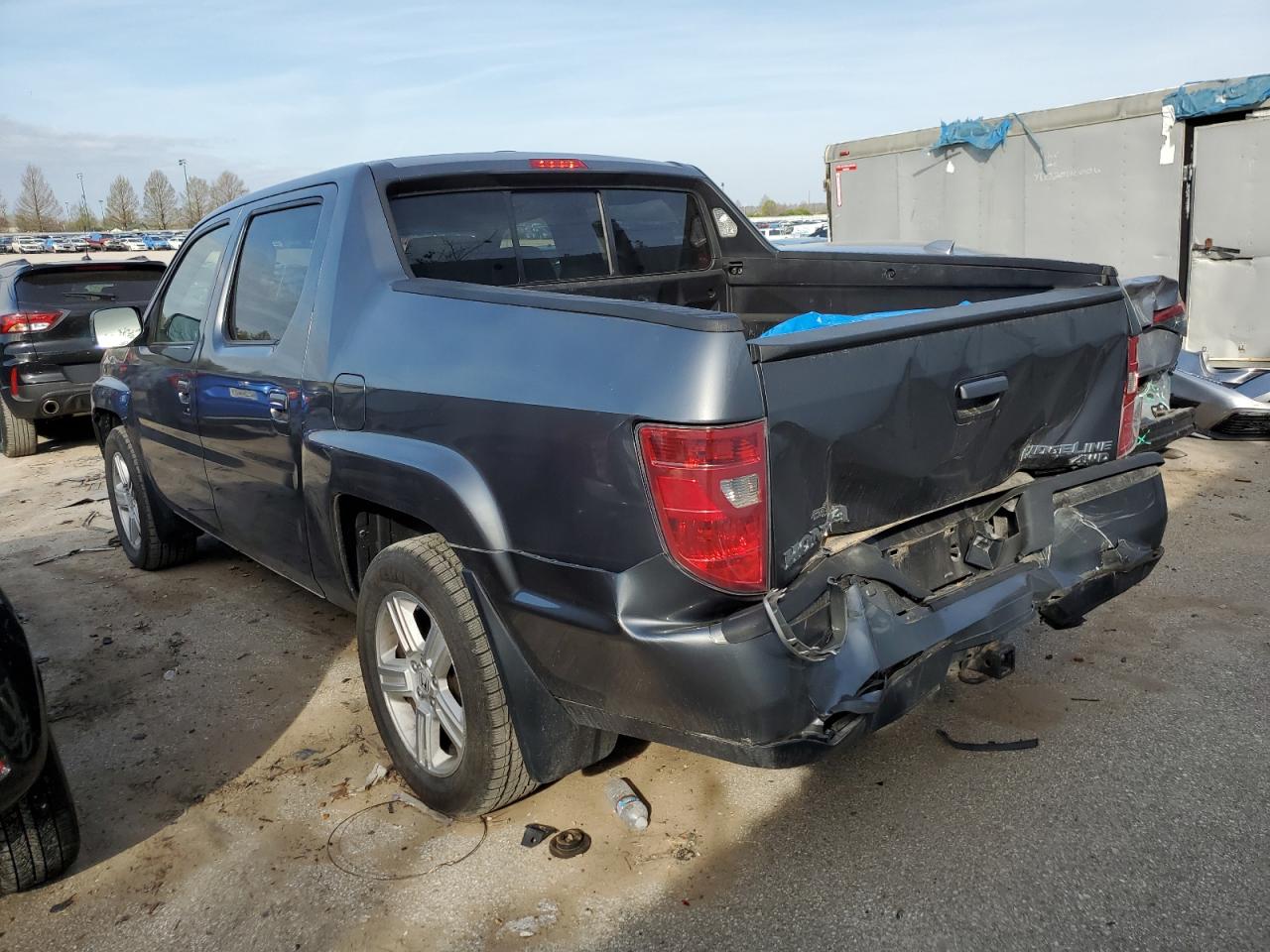 2011 HONDA RIDGELINE — VIN 5FPYK1F57BB451914 — photo 2