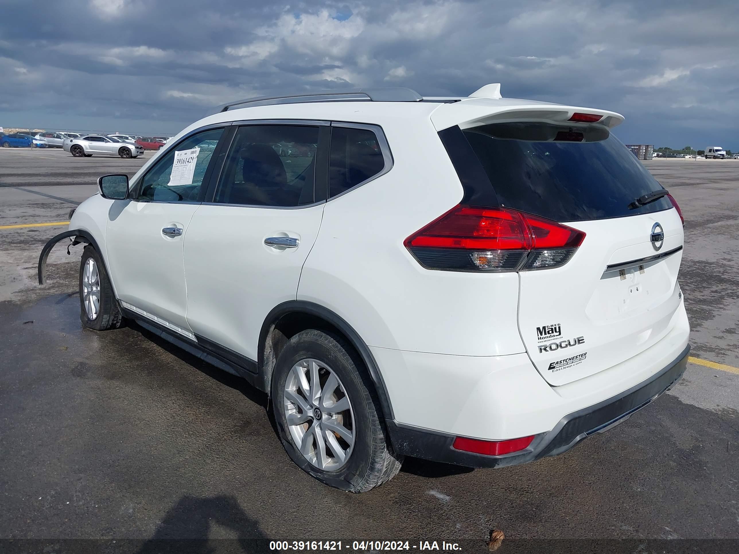 2017 NISSAN ROGUE — VIN KNMAT2MT5HP529474 — photo 3