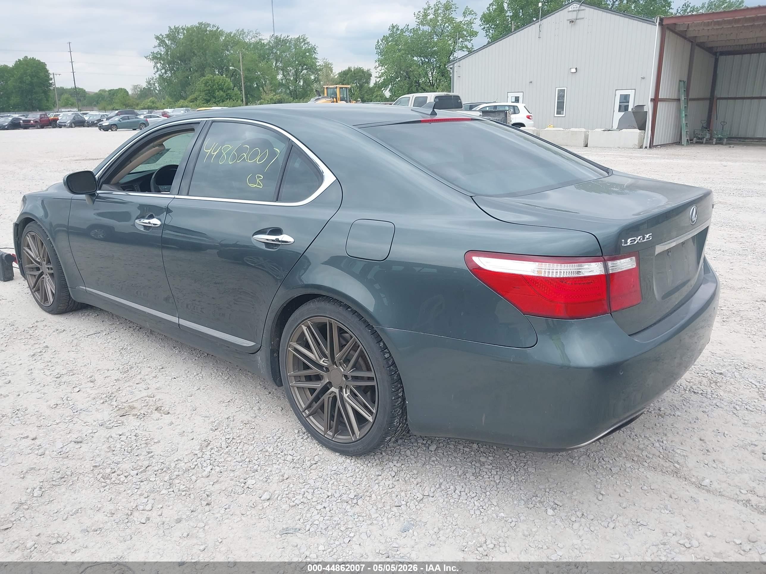 2009 LEXUS LS — VIN JTHCL46F795001071 — photo 3