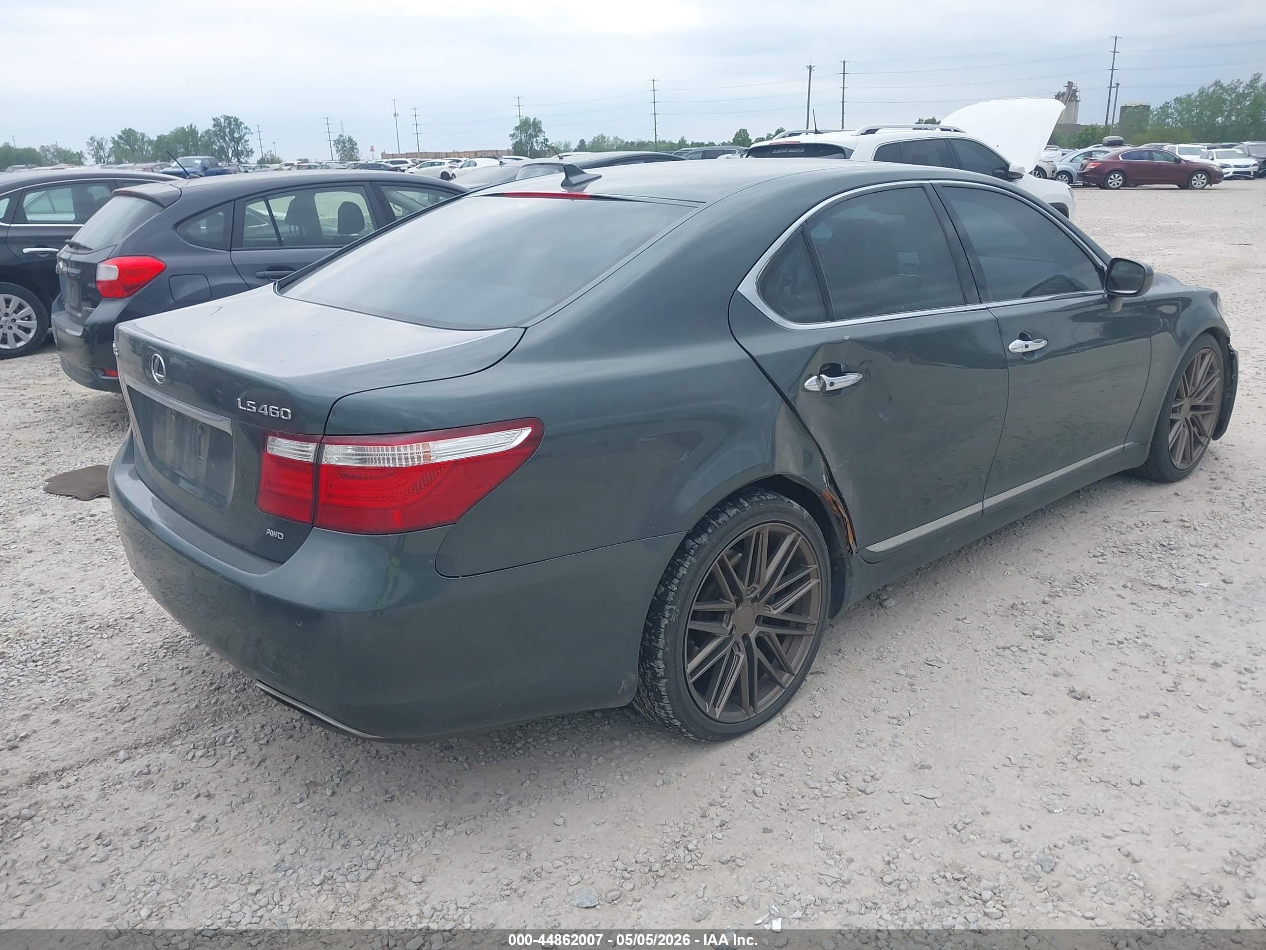 2009 LEXUS LS — VIN JTHCL46F795001071 — photo 4