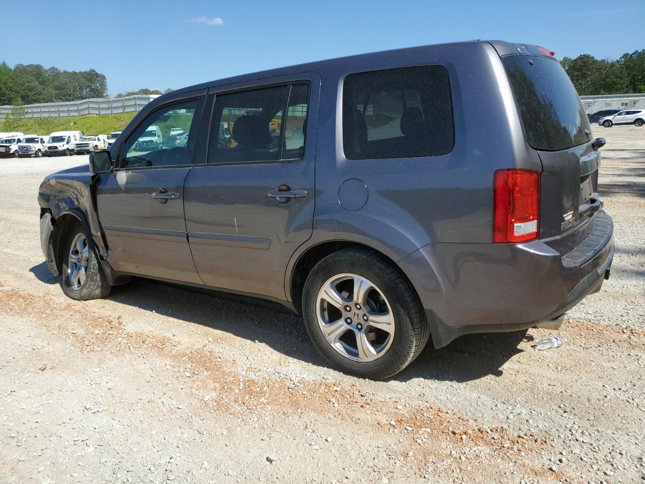 2015 HONDA PILOT EX — VIN 5FNYF3H47FB025255 — photo 2