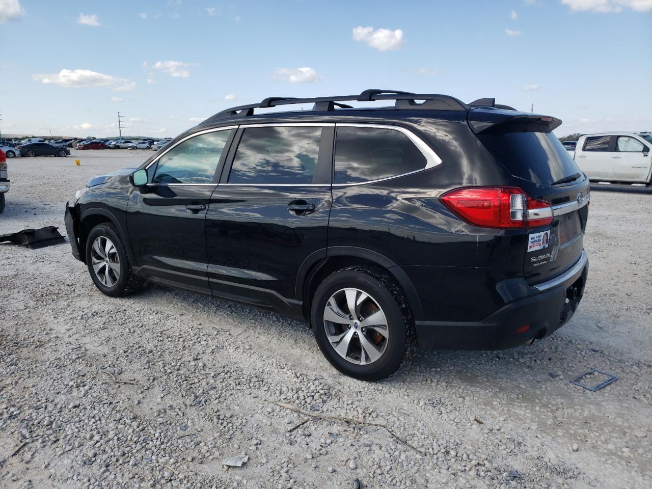 2020 SUBARU ASCENT PRE — VIN 4S4WMACD5L3434836 — photo 2