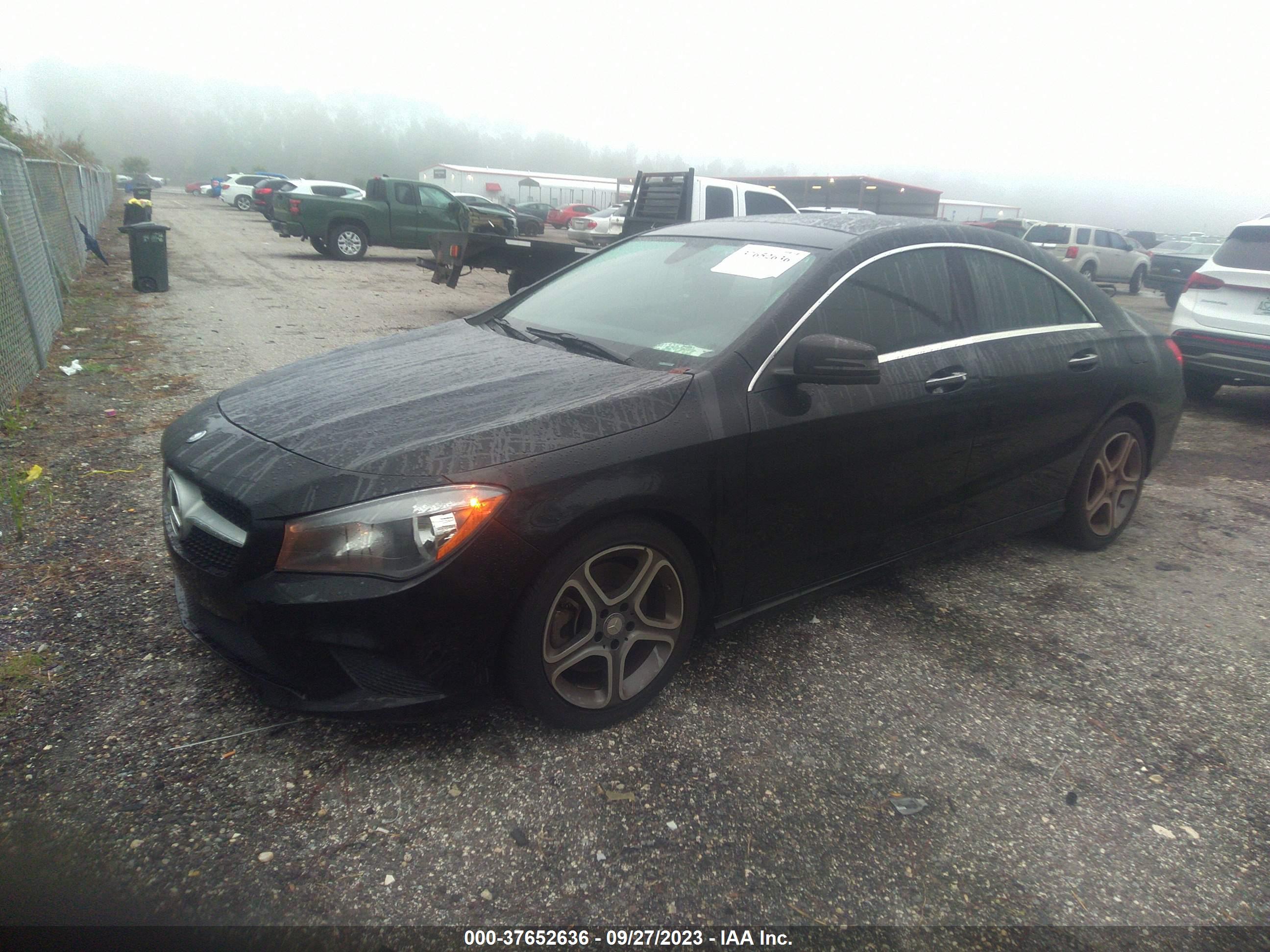 2015 MERCEDES-BENZ CLA 250 — VIN WDDSJ4EB0FN163031 — photo 2