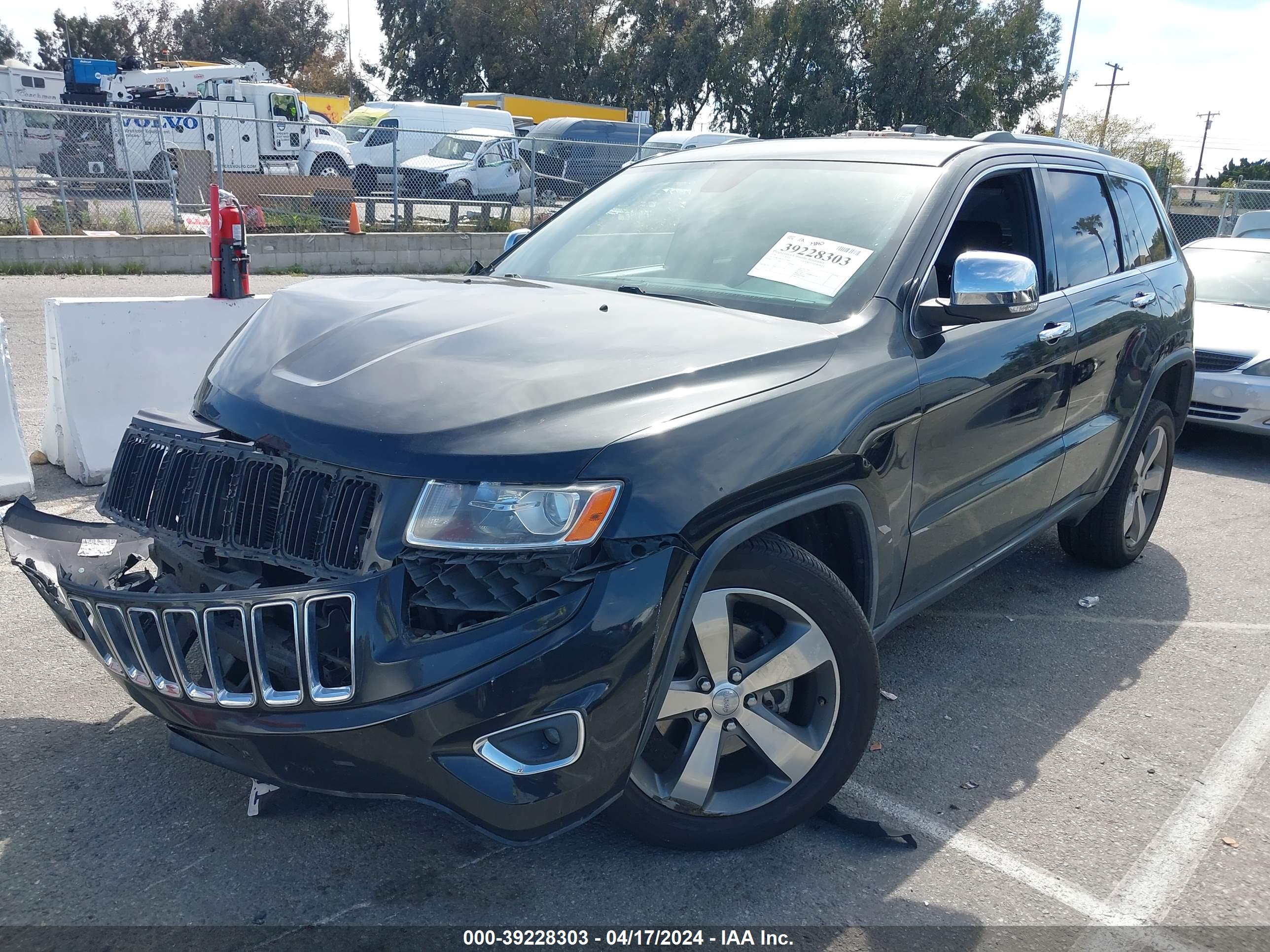 2014 JEEP GRAND CHEROKEE — VIN 1C4RJFBG2EC129509 — photo 2