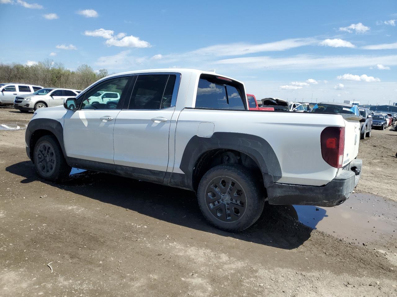 2023 HONDA RIDGELINE — VIN 5FPYK3F53PB049309 — photo 2