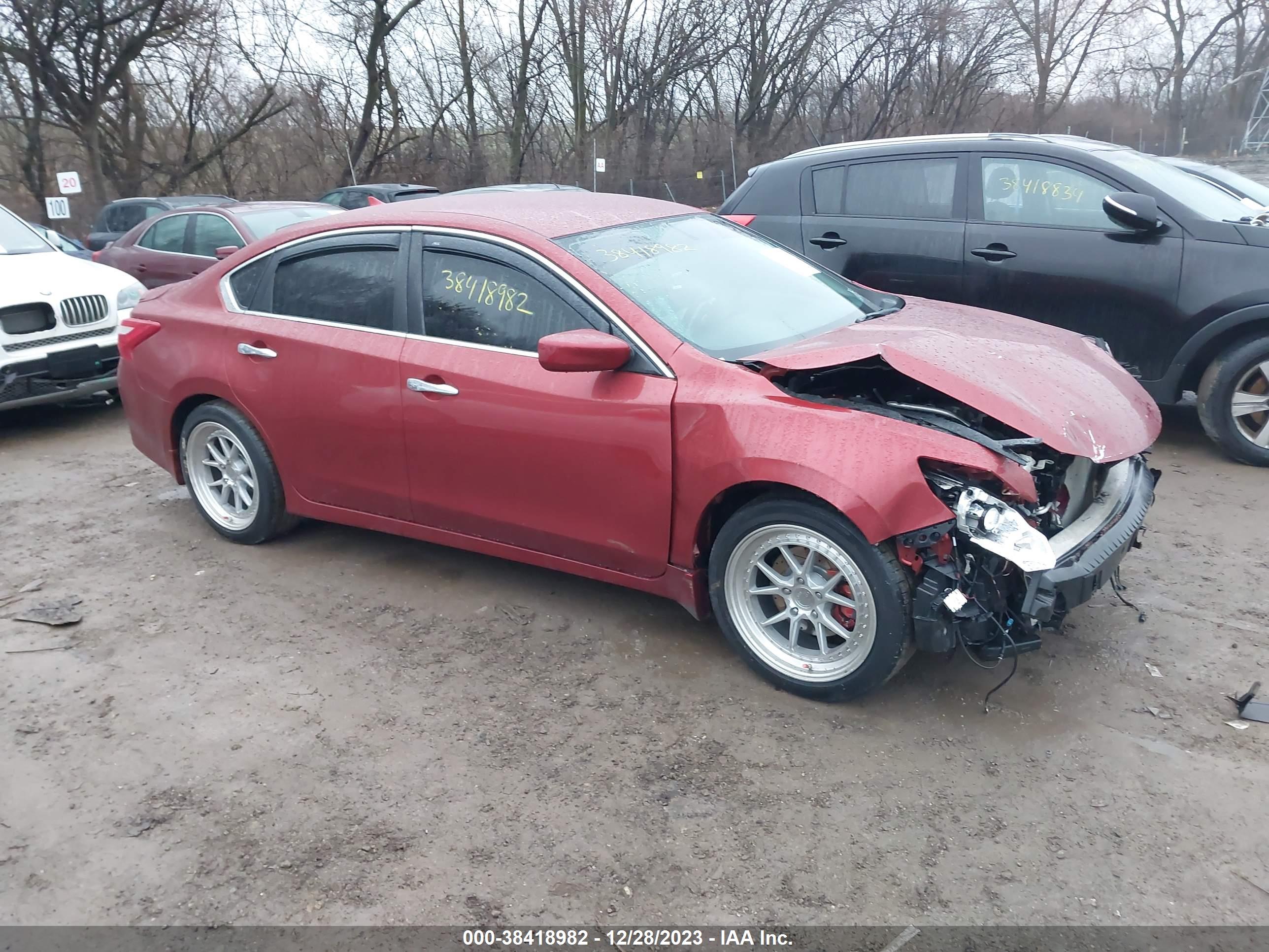 2016 NISSAN ALTIMA — VIN 1N4AL3AP1GC179186 — photo 1 of 11