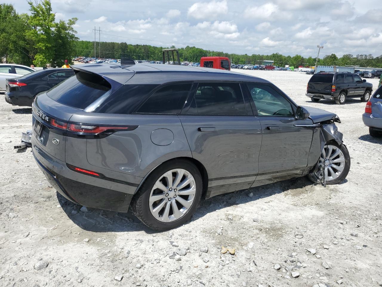2018 LAND ROVER RANGE ROVE — VIN SALYB2RV6JA716820 — photo 3