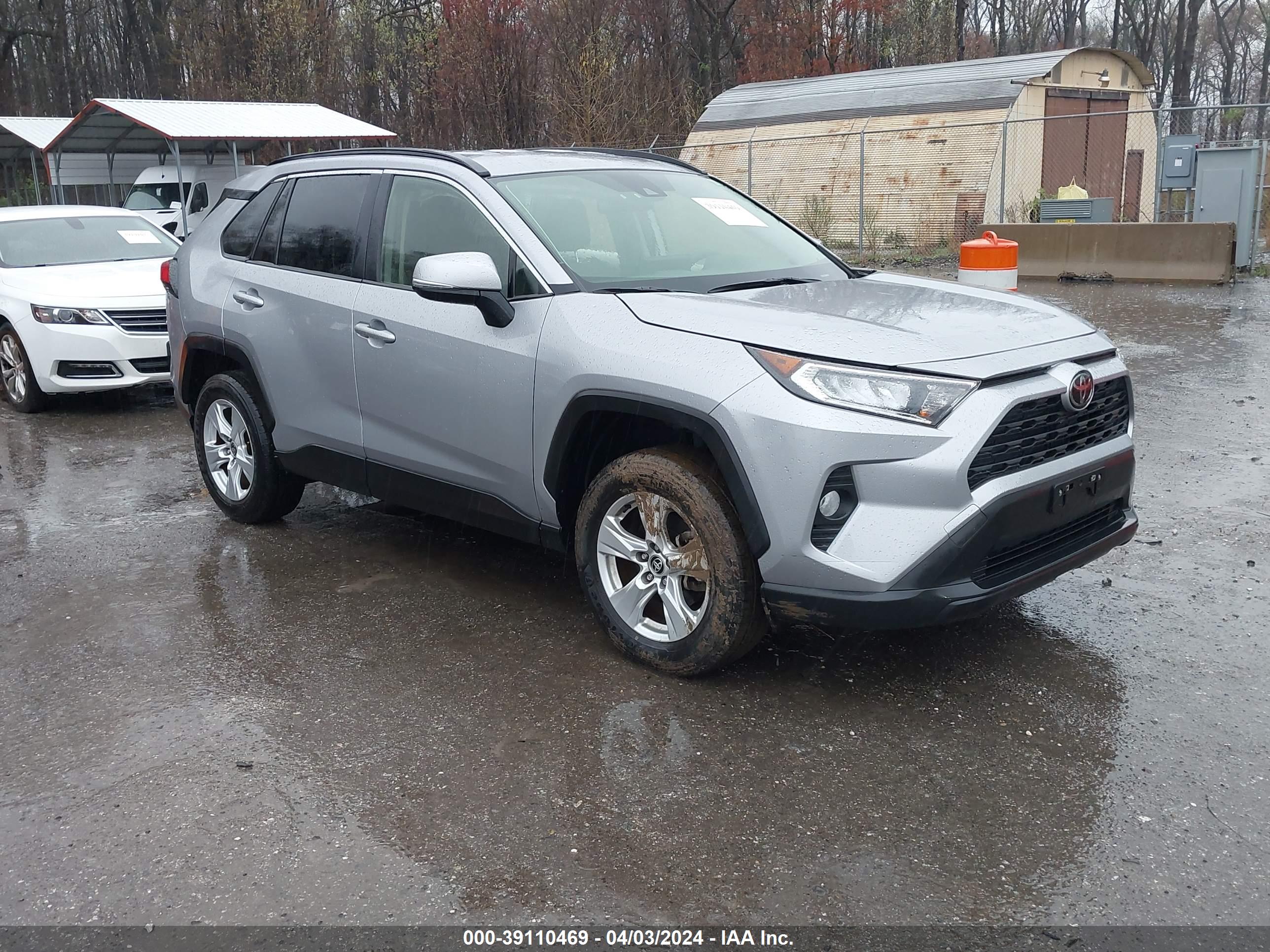 2020 TOYOTA RAV4 — VIN JTMP1RFVXLD061582 — photo 1 of 16