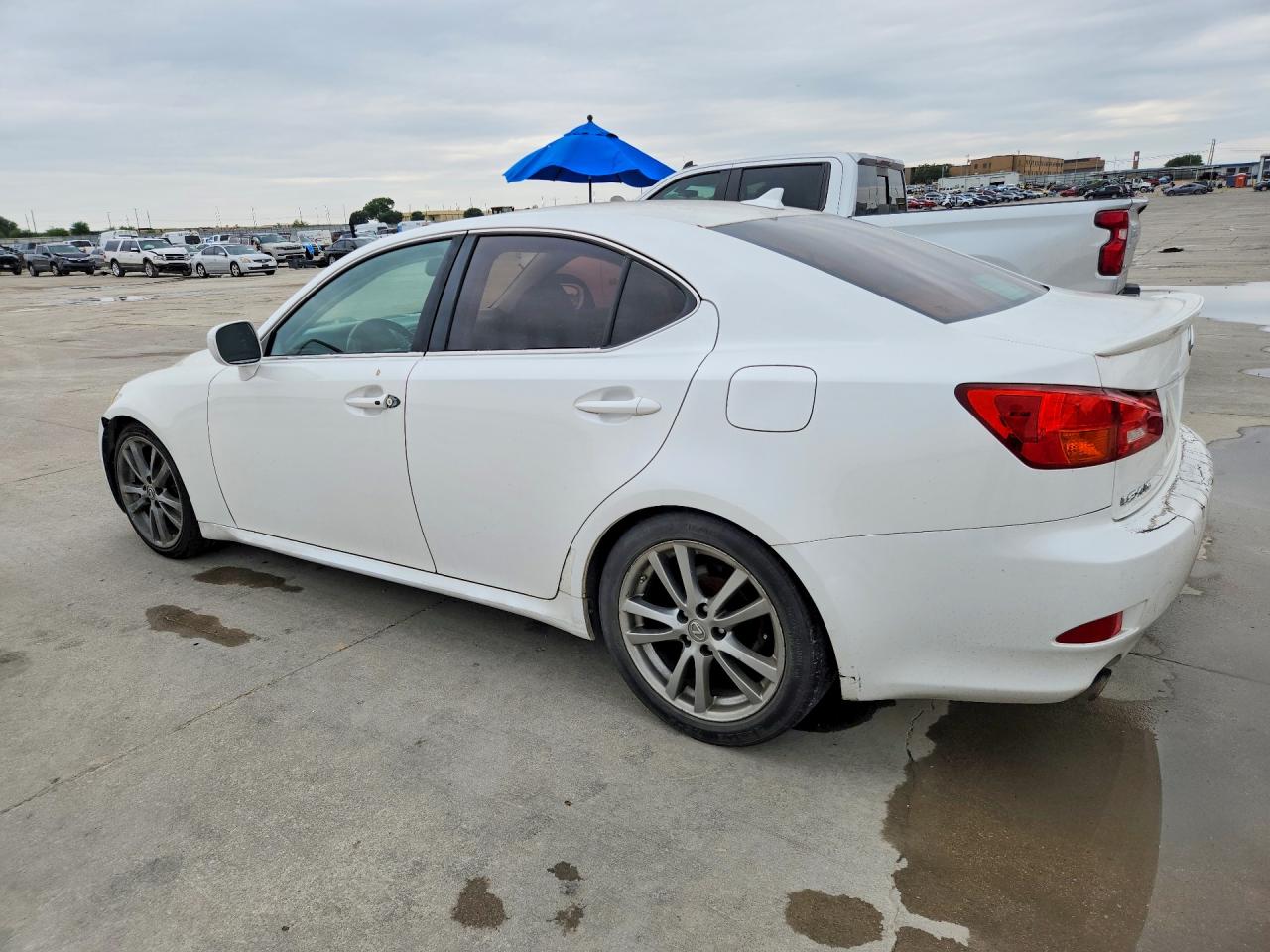 2007 LEXUS IS — VIN JTHBK262975046767 — photo 2