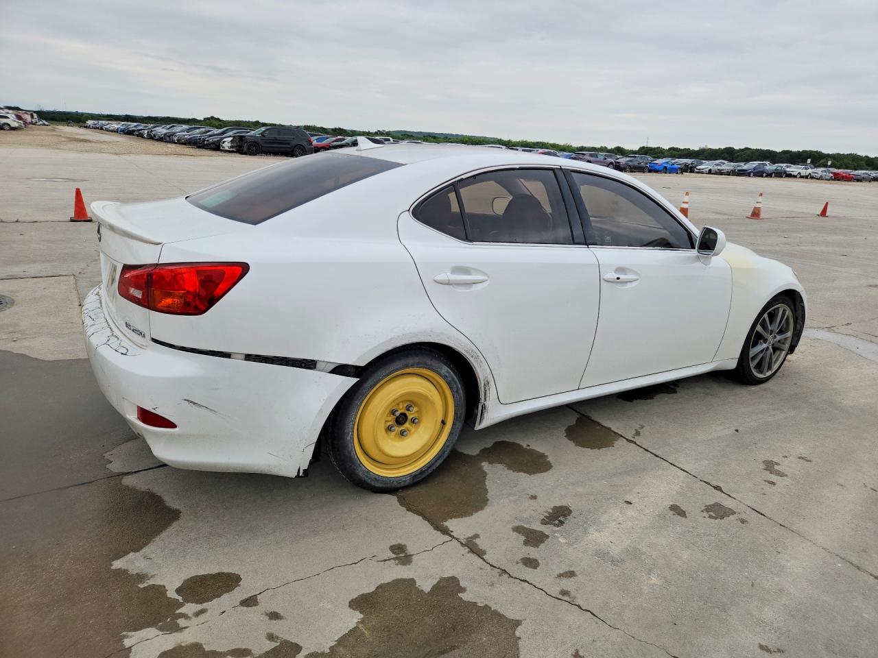 2007 LEXUS IS — VIN JTHBK262975046767 — photo 3
