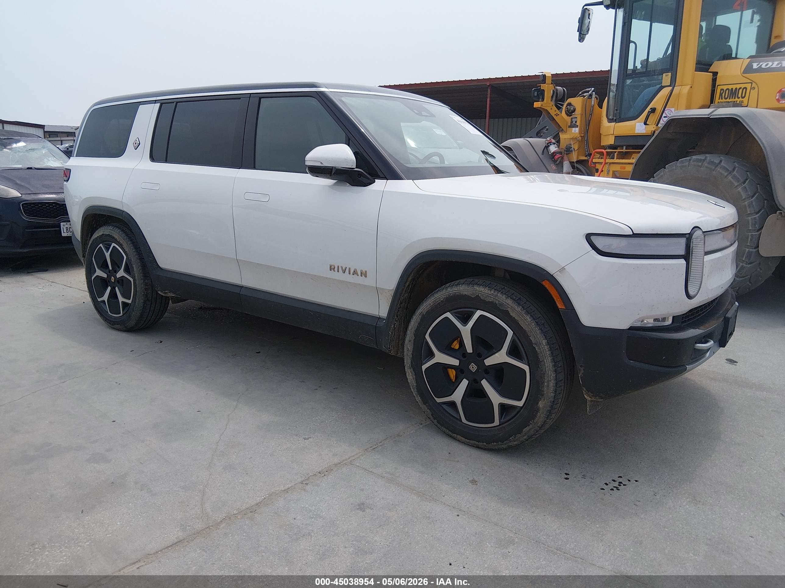 2024 RIVIAN R1S — VIN 7PDSGABA1RN035171 — photo 1 of 19