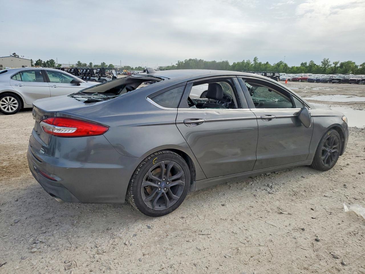 2020 FORD Fusion — VIN 3FA6P0CDXLR216050 — photo 3