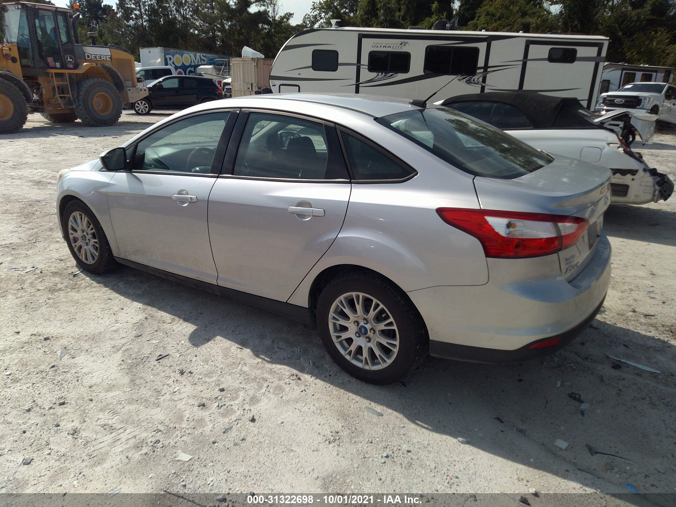 2012 FORD Focus — VIN 1FAHP3F24CL107876 — photo 3
