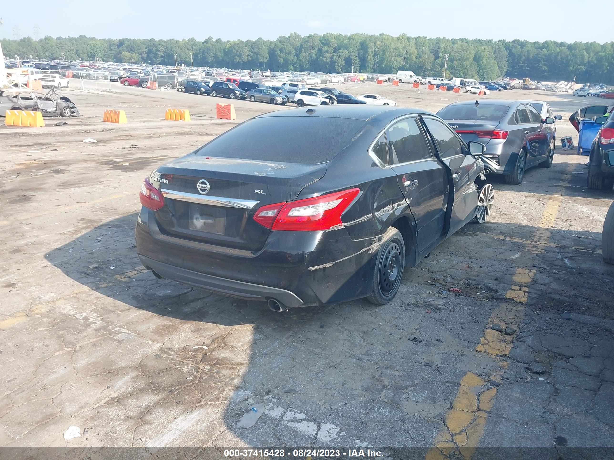 2018 NISSAN ALTIMA — VIN 1N4AL3APXJC168520 — photo 4