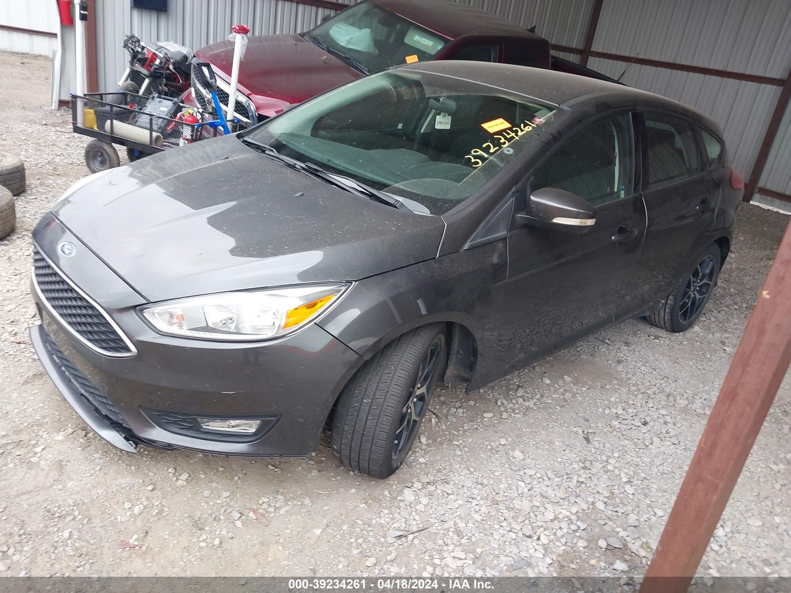 2016 FORD FOCUS — VIN 1FADP3K26GL372602 — photo 2