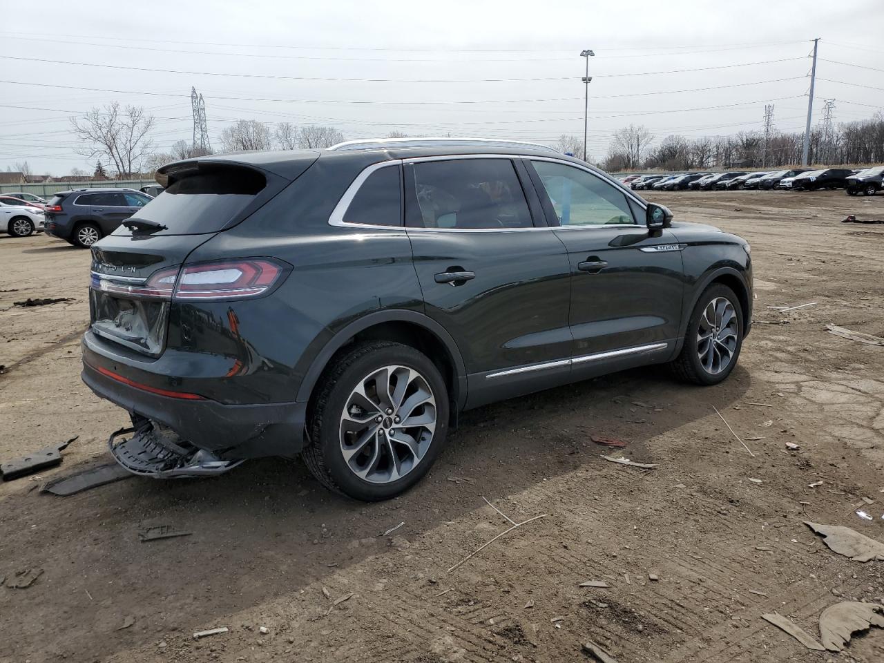 2022 LINCOLN NAUTILUS R — VIN 2LMPJ8K97NBL26728 — photo 3