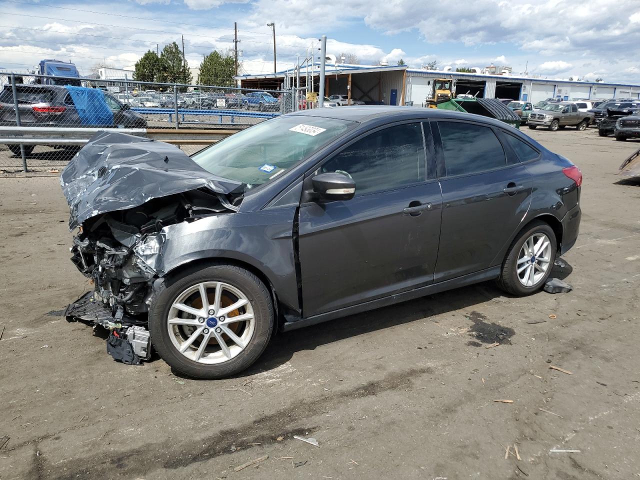 2017 FORD FOCUS SE — VIN 1FADP3F2XHL263233 — photo 1 of 12