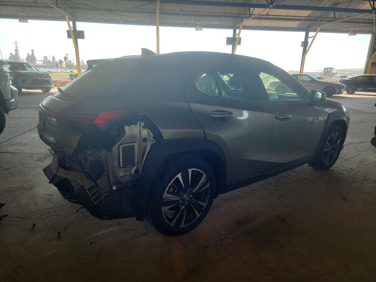 2021 LEXUS UX — VIN JTHX3JBH5M2042705 — photo 3