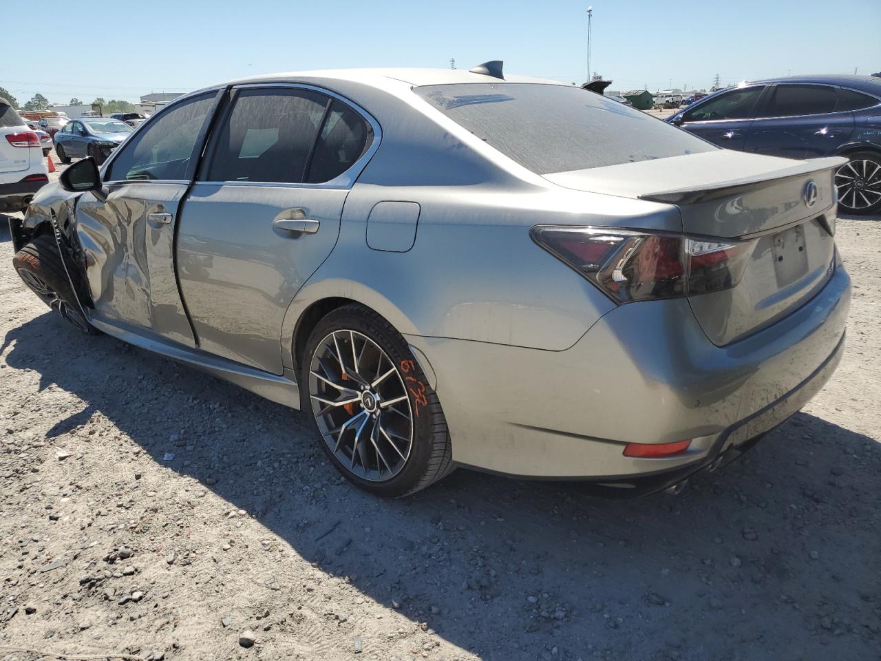2020 LEXUS UX 200 — VIN JTHP3JBH6L2022607 — photo 2