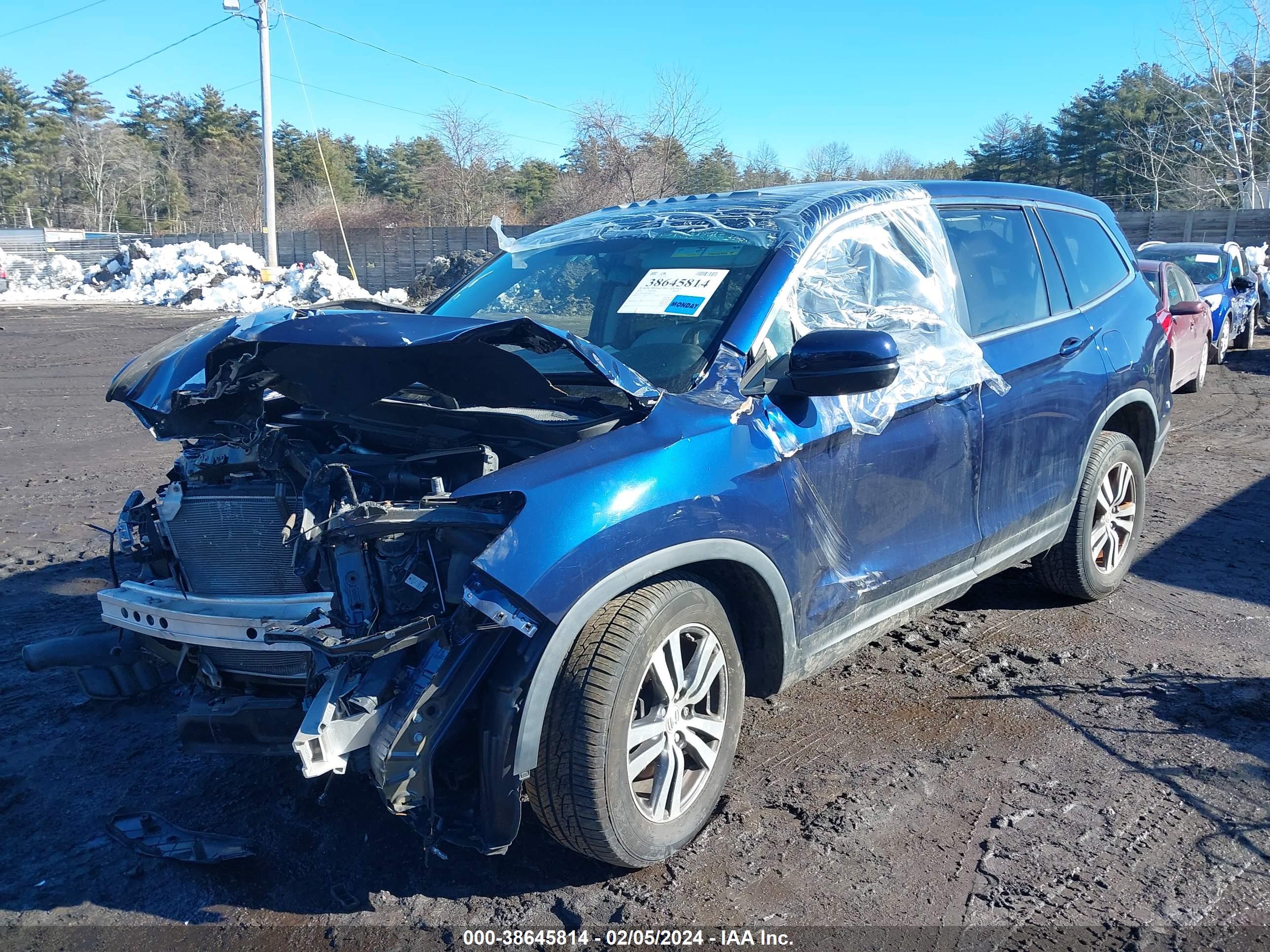 2018 HONDA PILOT — VIN 5FNYF6H57JB013416 — photo 2