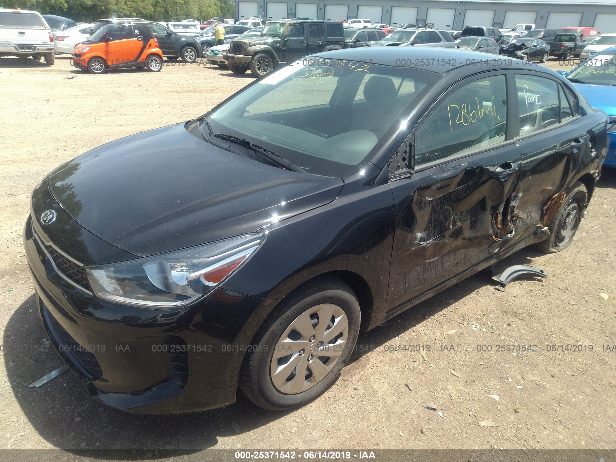 2018 KIA Rio — VIN 3KPA24AB2JE061686 — photo 2