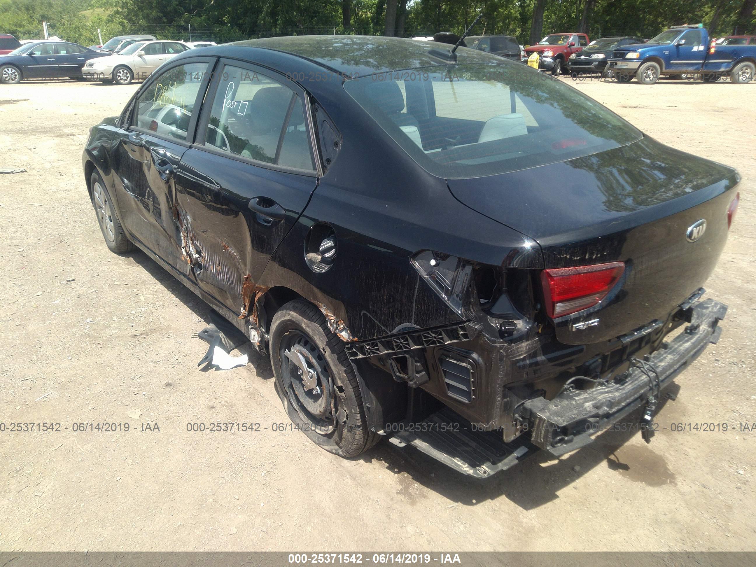 2018 KIA Rio — VIN 3KPA24AB2JE061686 — photo 3