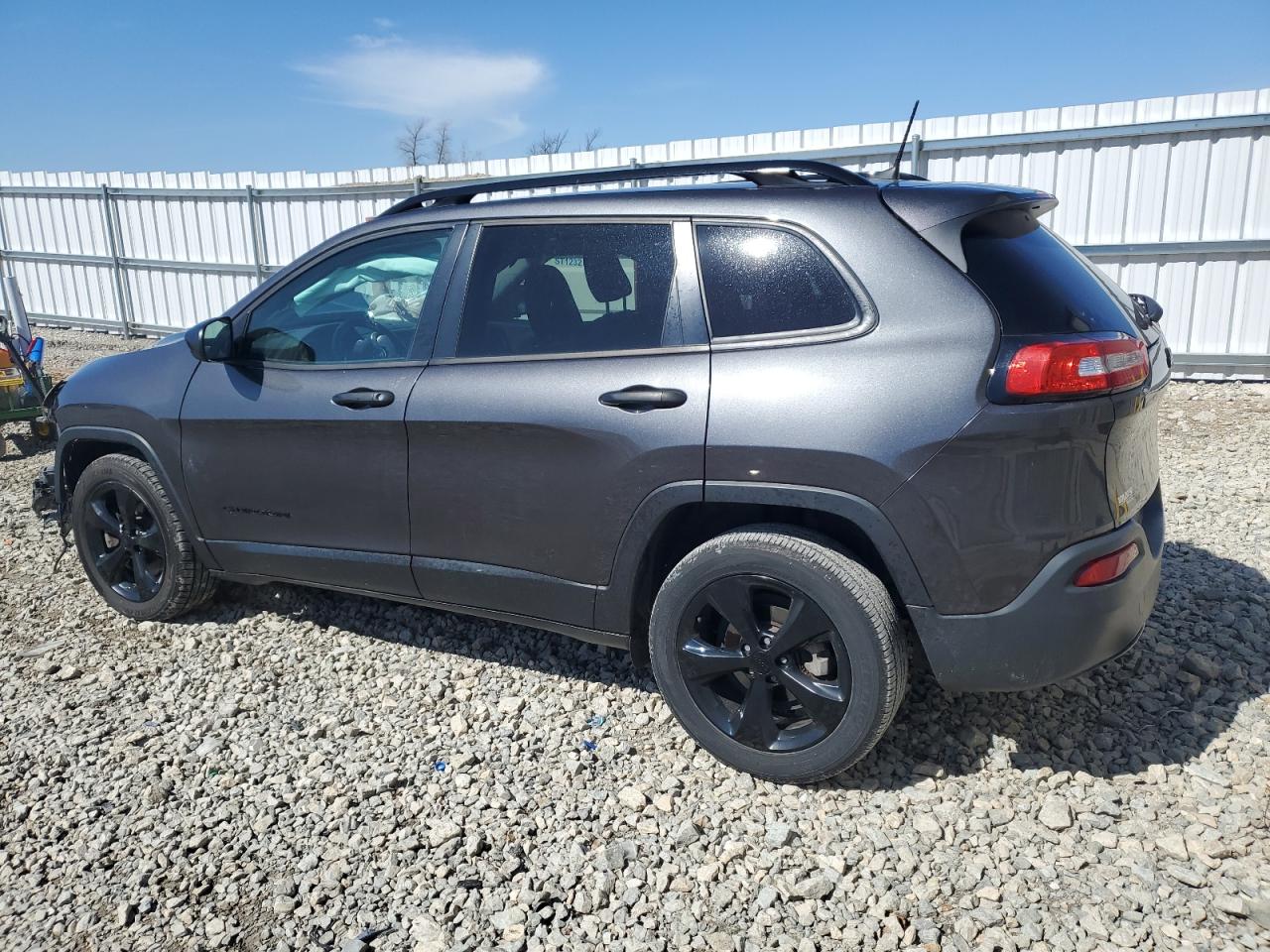 2017 JEEP CHEROKEE S — VIN 1C4PJLAB3HW572606 — photo 2