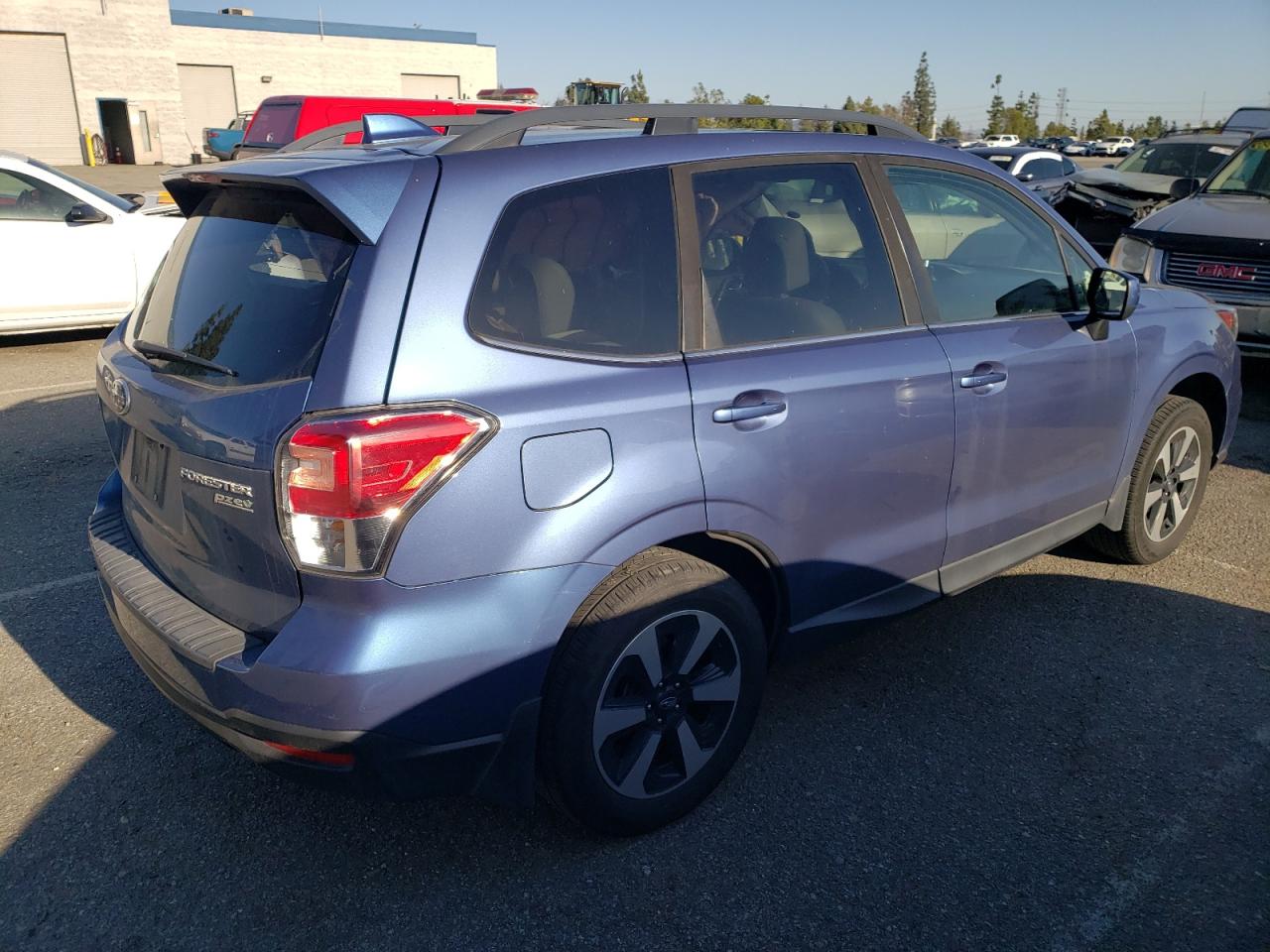 2017 SUBARU FORESTER 2 — VIN JF2SJAJC6HH402799 — photo 3