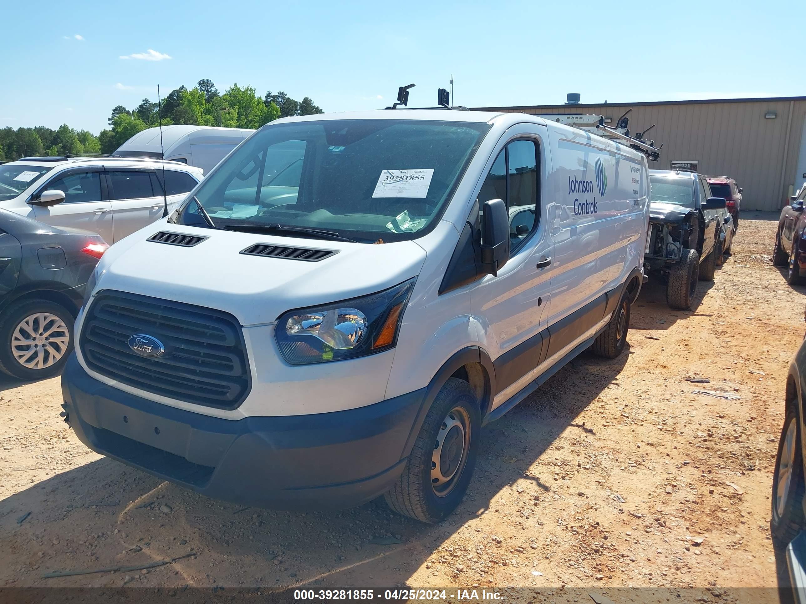 2017 FORD TRANSIT-150 — VIN 1FTYE2YM9HKB55461 — photo 2