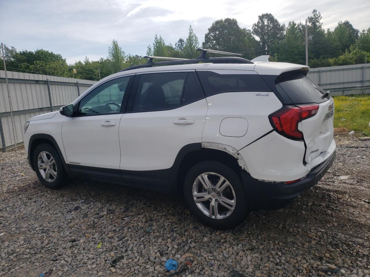 2020 GMC TERRAIN SL — VIN 3GKALTEV2LL264964 — photo 2