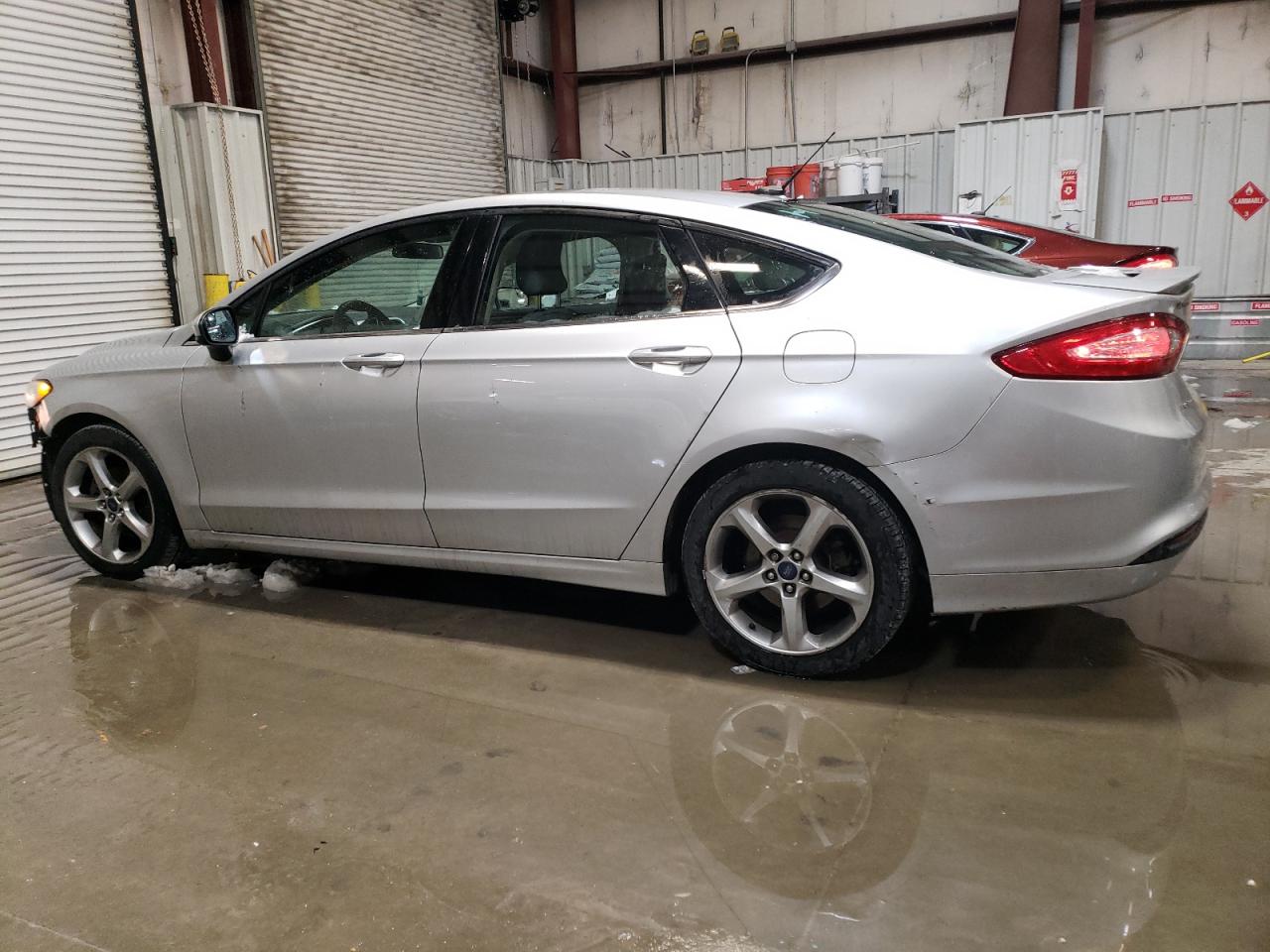 2016 FORD FUSION S — VIN 3FA6P0G7XGR323710 — photo 2