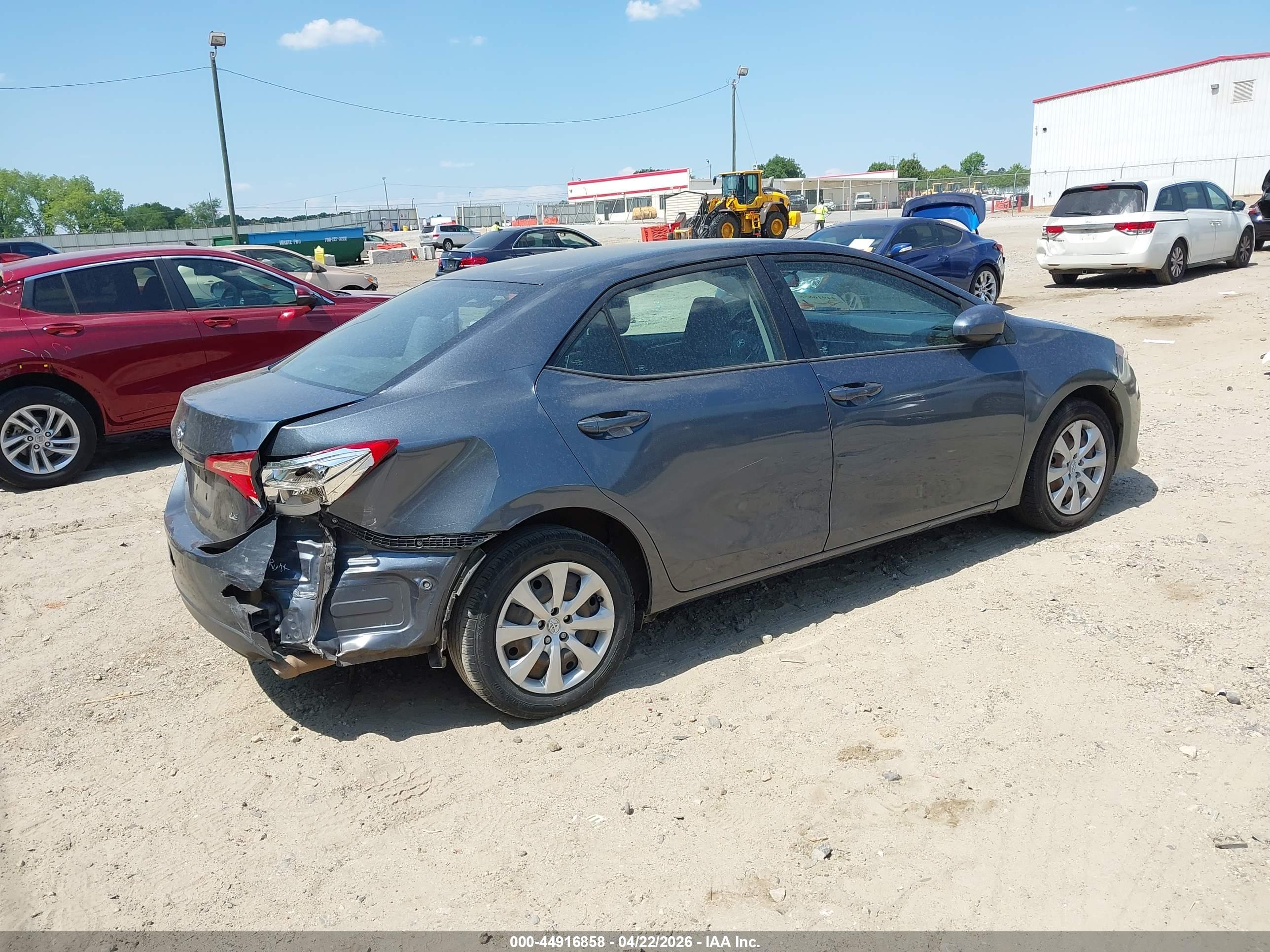 2017 TOYOTA Corolla — VIN 2T1BURHE4HC847980 — photo 4