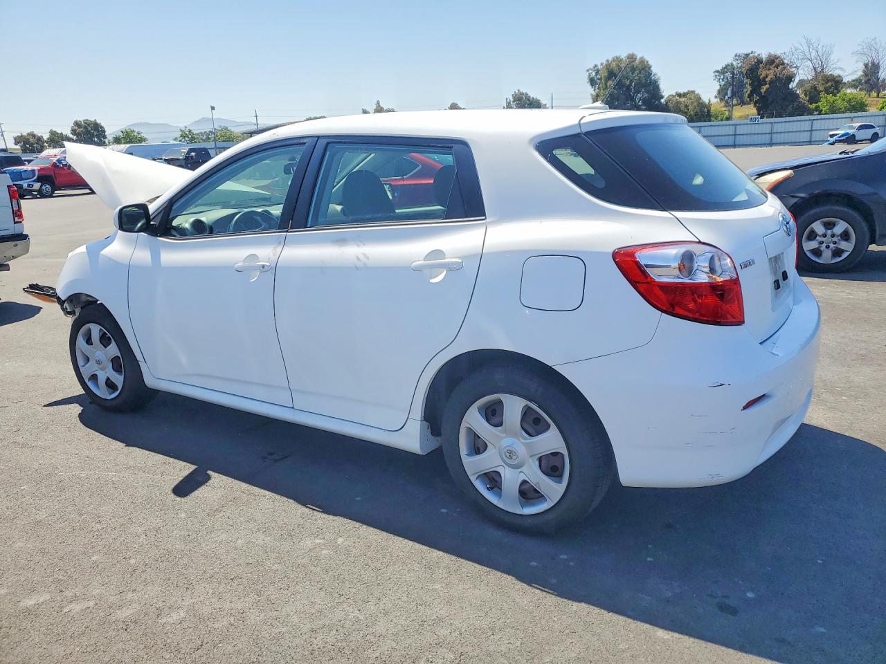 2009 TOYOTA Matrix — VIN 2T1KU40E99C066436 — photo 2