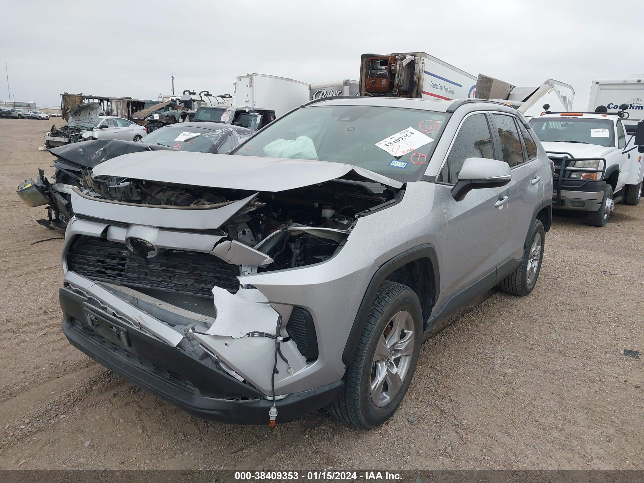 2022 TOYOTA RAV4 — VIN 2T3W1RFV9NC199522 — photo 2