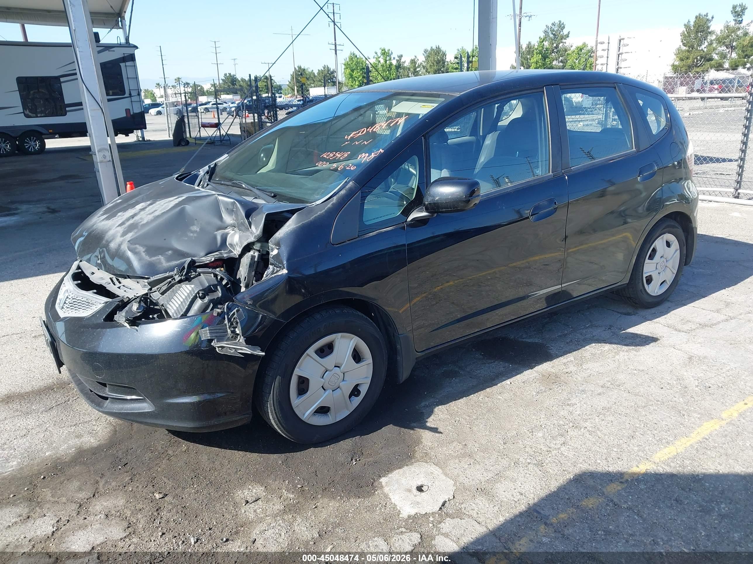 2012 HONDA Fit — VIN JHMGE8H32CS001400 — photo 2