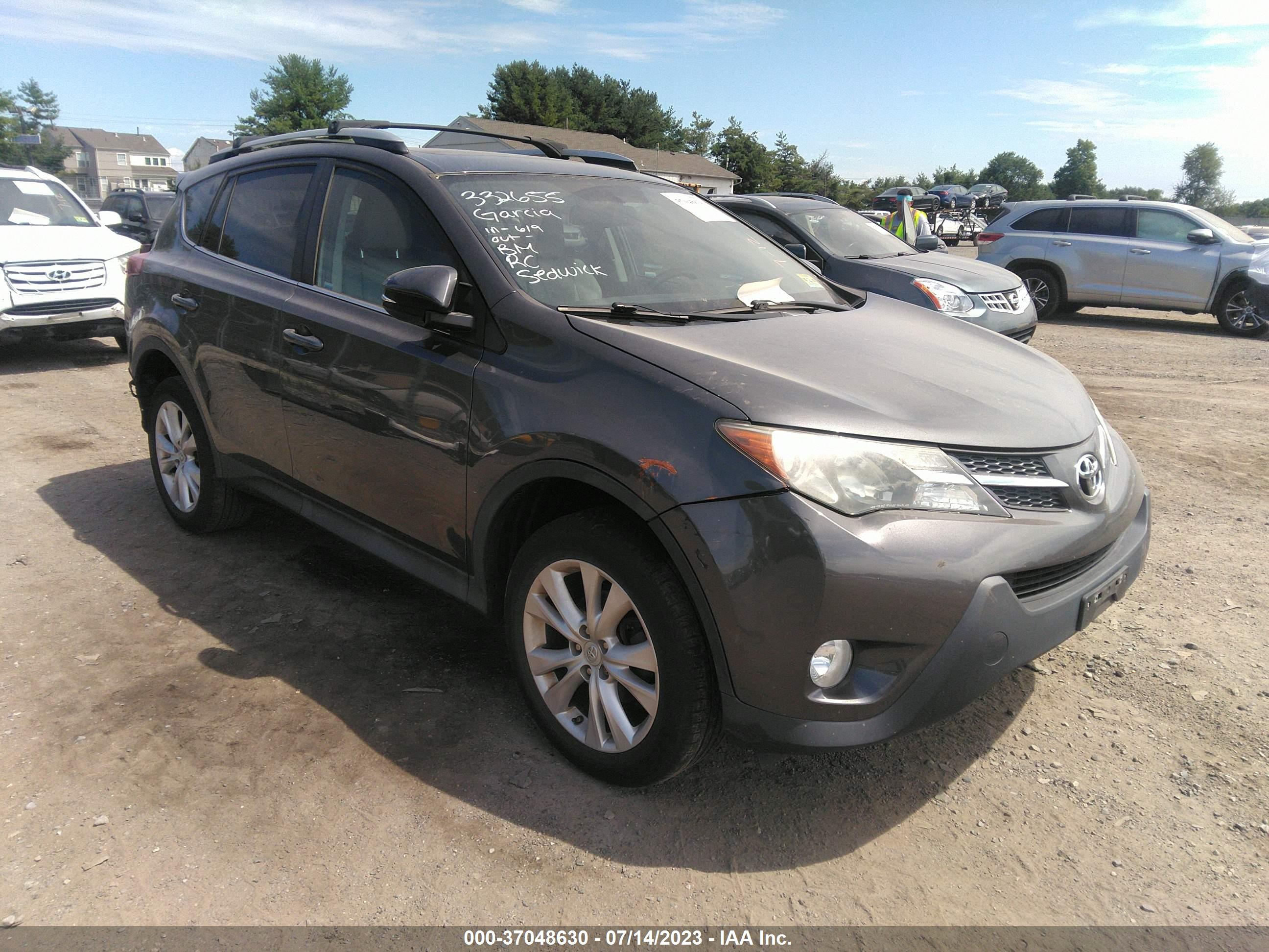 2015 TOYOTA RAV4 — VIN 2T3DFREV4FW236986 — photo 1 of 16