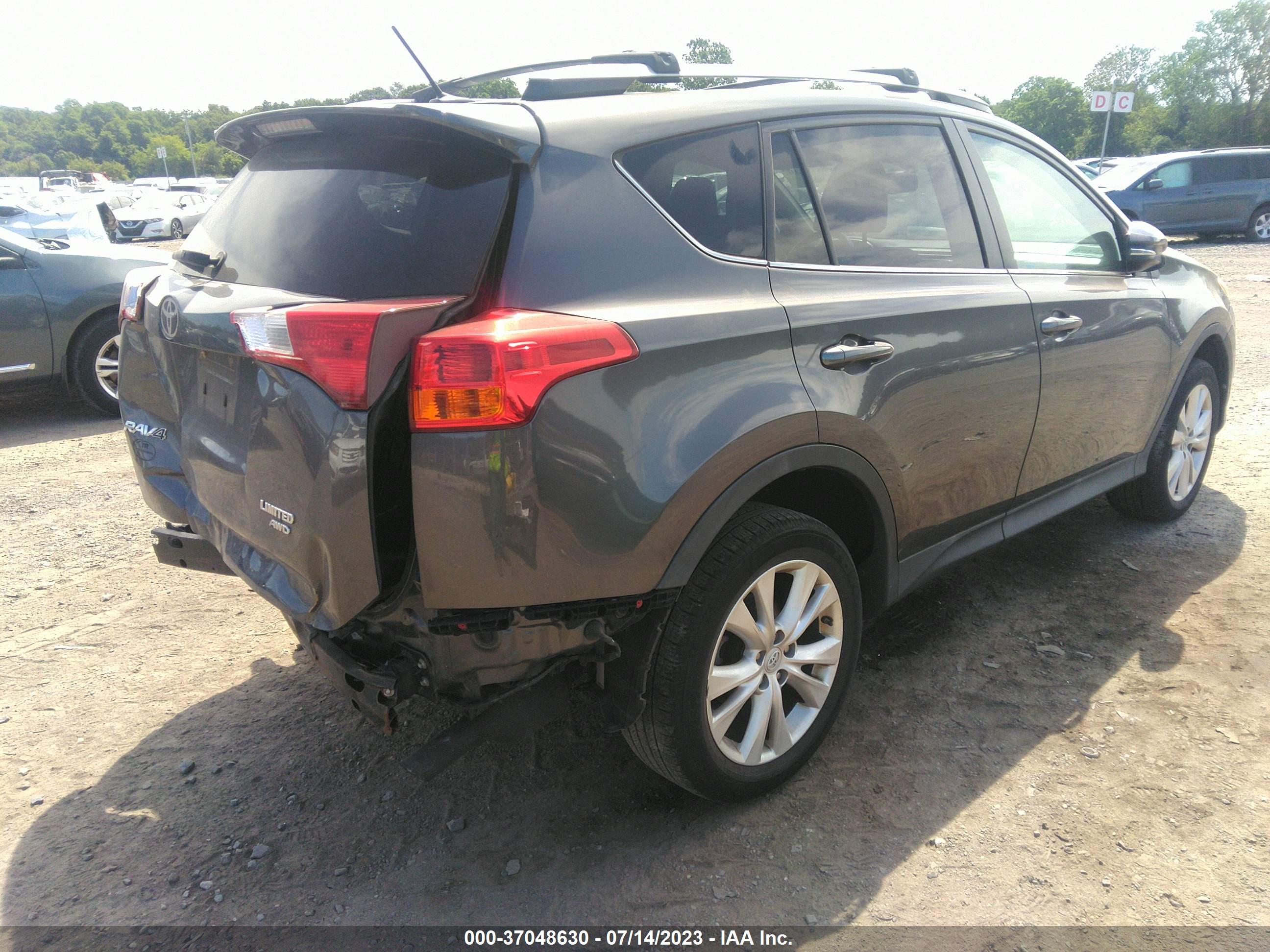 2015 TOYOTA RAV4 — VIN 2T3DFREV4FW236986 — photo 4